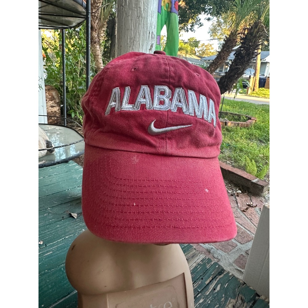 Nike Alabama Crimson Tide Heritage 86 Red Adjustable Hat Silver Embroidery